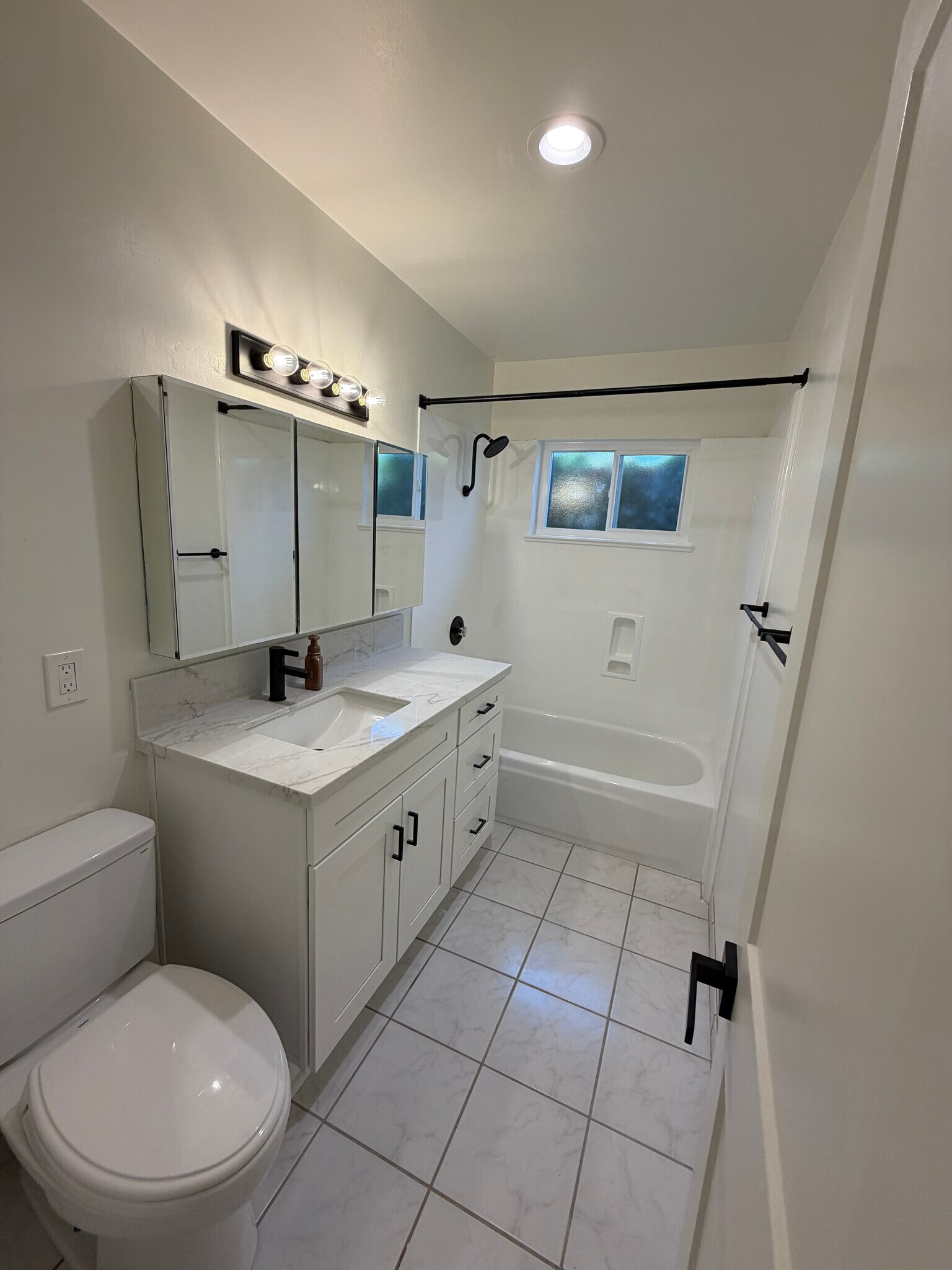 Building Photo - 3468 Juniper St