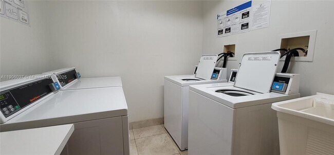 Building Photo - 2851 NE 183rd St