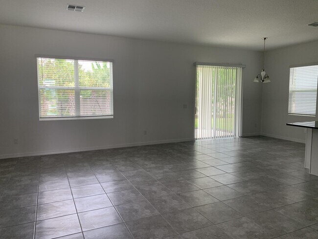 Building Photo - 2253 Emerald Springs Dr