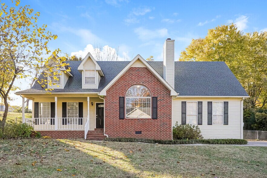 Primary Photo - 642 Knollwood Dr