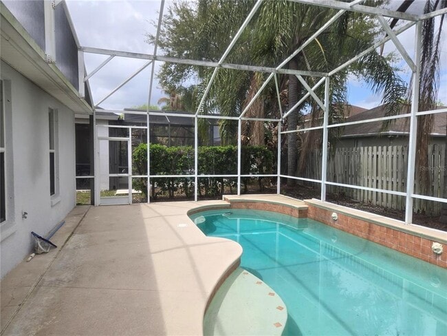 Building Photo - 4939 Solimartin Dr