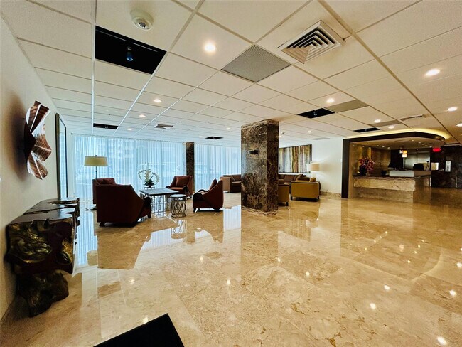 Building Photo - 3750 Galt Ocean Dr