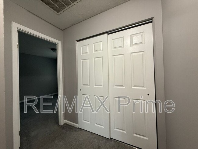 Building Photo - 906 Seabreeze Ct