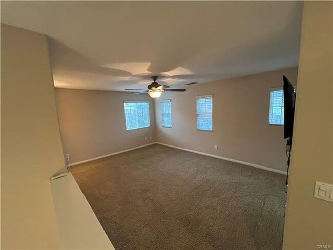 Building Photo - Canyon Hills Home