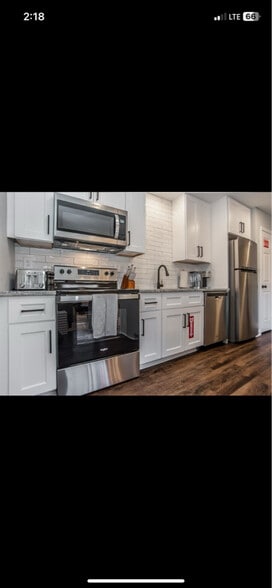 Building Photo - 130 S Estes Dr