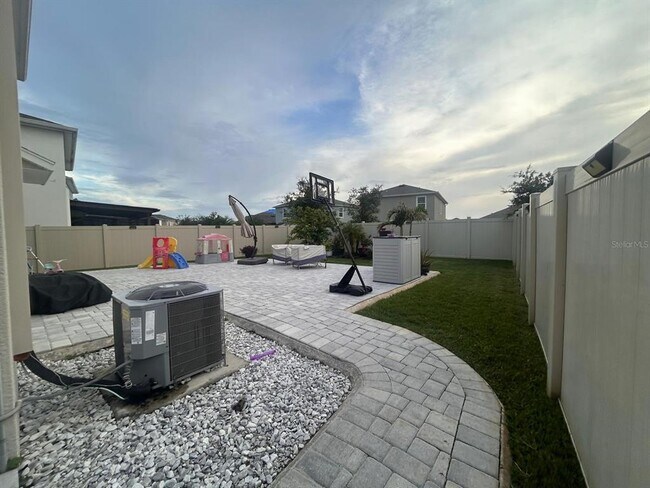 Building Photo - 32804 Brooks Hawk Ln