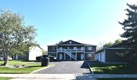 Building Photo - 3BD, 1BA Top Floor Unit