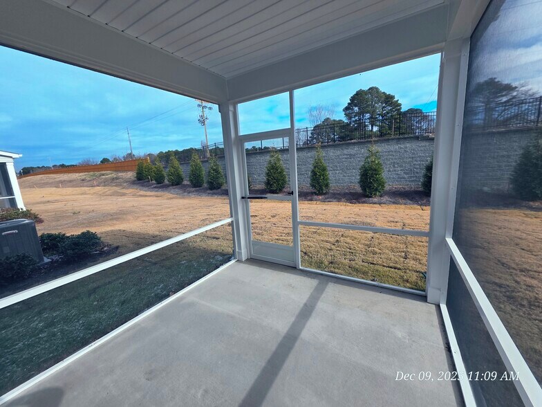 Building Photo - 184 N Finley Landing Pky