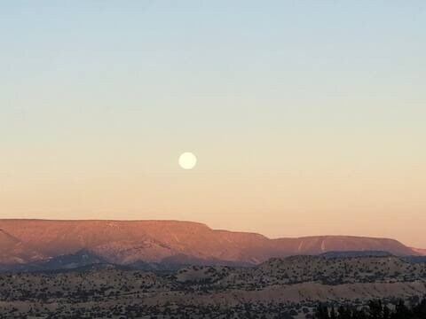 Building Photo - 122 Cerrito de Baca