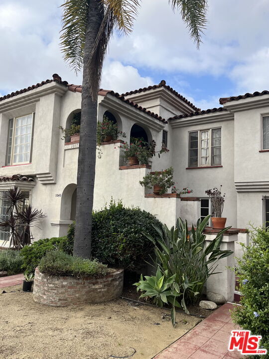 Building Photo - 1045 S Crescent Heights Blvd