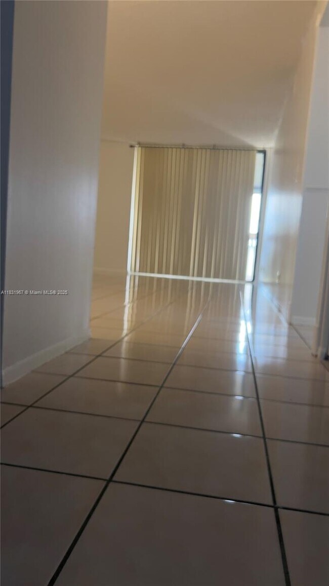 Building Photo - 12219 SW 14th Ln