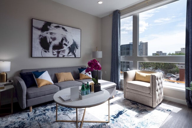 Building Photo - 22 Gold St