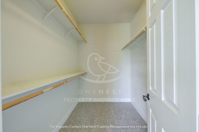 Building Photo - Fantastic Floorplan, great location in Woodland 4+ bedroom, 2 bthm available ASAP