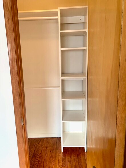 Building Photo - 203 5th St