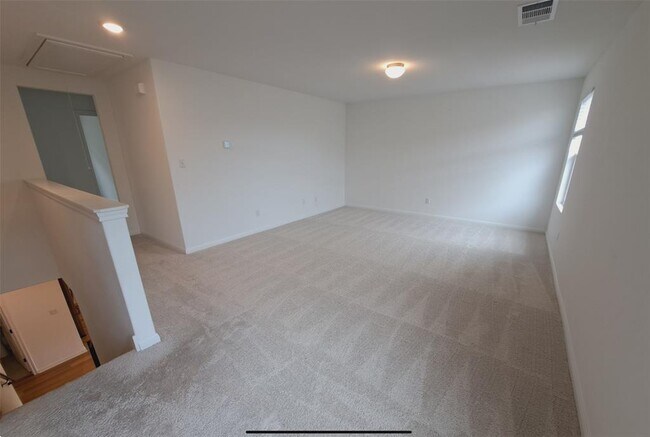 Building Photo - 2633 Danbury Ln
