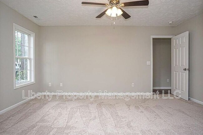 Building Photo - 1517 Clan Campbell Dr