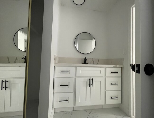 Building Photo - 6554 La Mirada Ave