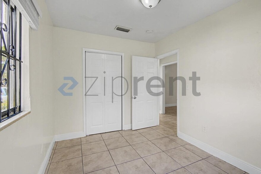 Building Photo - 943 NW 63rd St