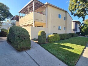Building Photo - 1643 Maurice Ln