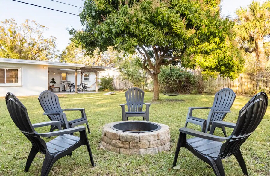 Building Photo - 1447 Caribbean Dr