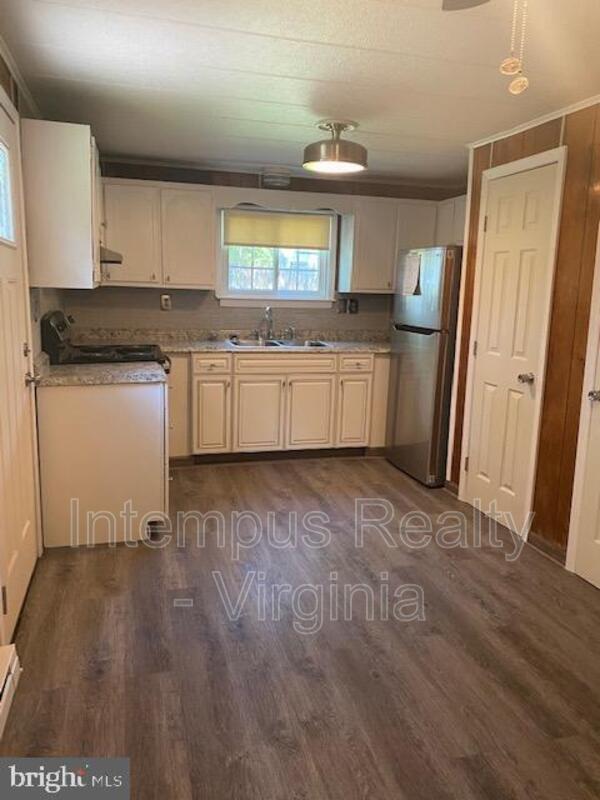 Building Photo - 5317 Apple Blossom Ln