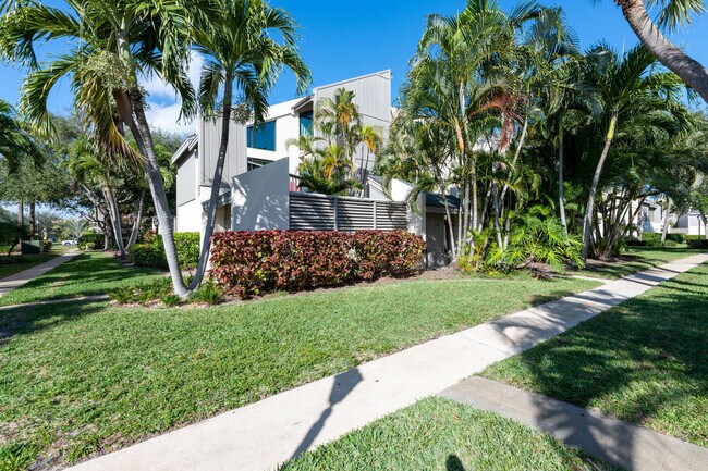 Building Photo - 1605 US-1