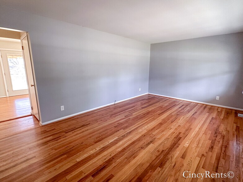 Building Photo - 1647 Rockhurst Ln