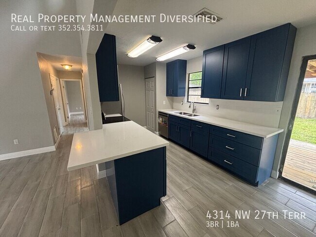 Building Photo - 4314 NW 27th Terrace