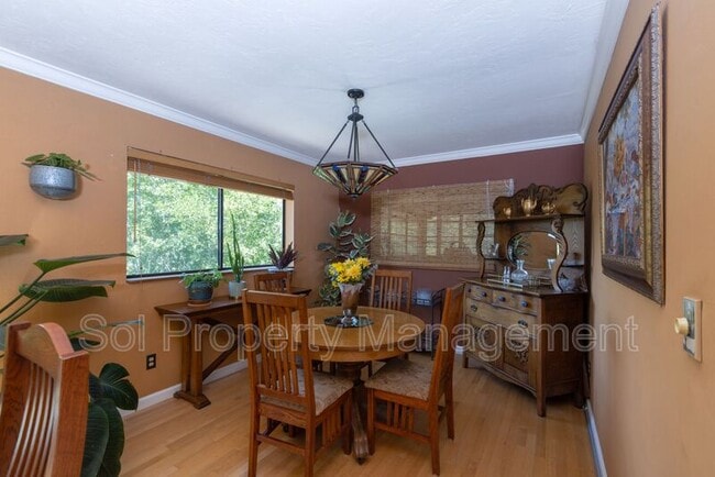 Building Photo - 646 Blue Ridge Dr