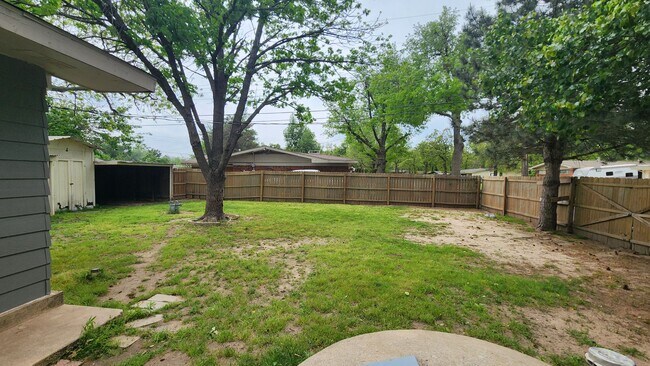 Building Photo - 4 Bed 2 Bath Home with Covered Carport in Bethany