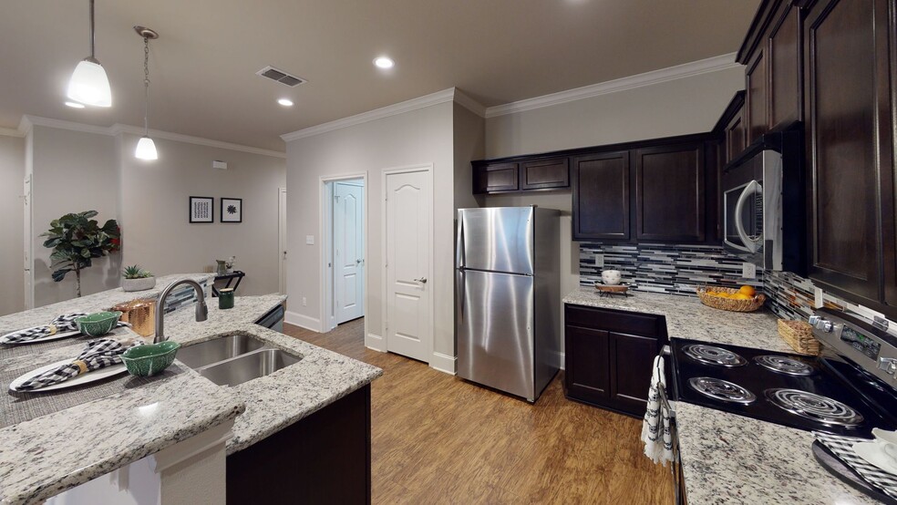 Interior Photo - Townhomes at Hamilton Ridge