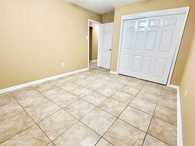 Building Photo - 1809 Capri Ln