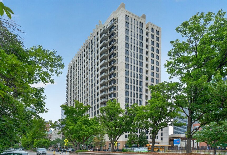 Building Photo - 1255 S State St