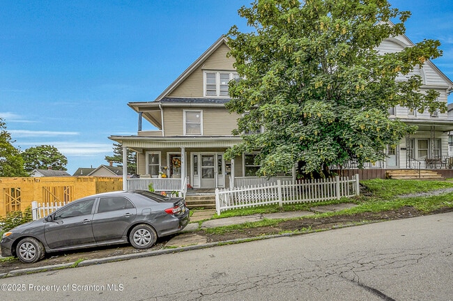 Primary Photo - 519 Harrison Ave
