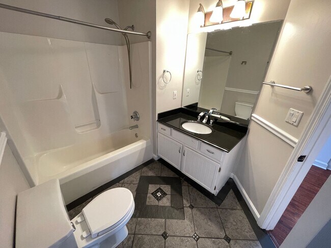Building Photo - Welcome Home Rent Ready!