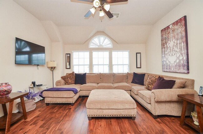 Building Photo - 25419 Richton Falls Dr