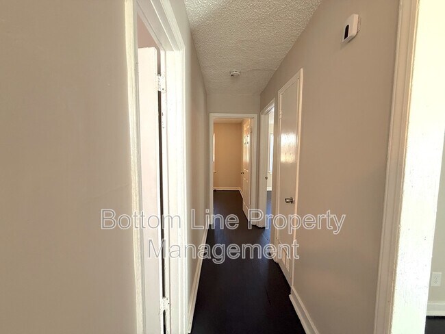 Building Photo - 2728 Remington St