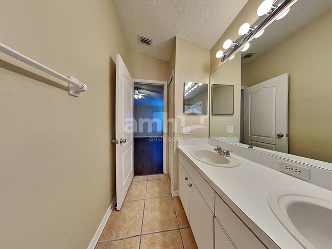 Building Photo - 518 Napa Valley Cir