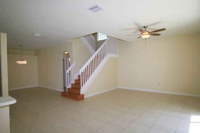 Building Photo - 255 Saratoga Blvd E