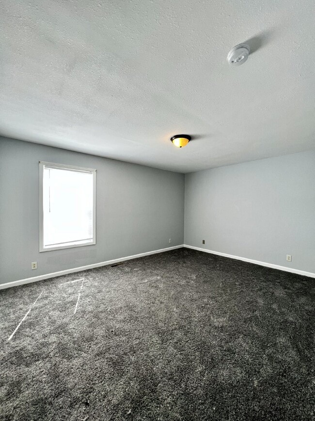 Building Photo - 374 JACK MILLER BLVD UNIT A CLARKSVILLE, TN 37042