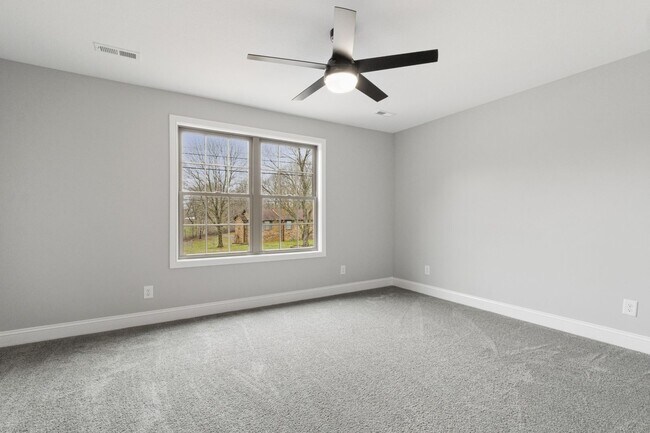 Building Photo - 2125 Powell Rd