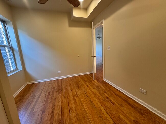 Building Photo - 6204 S Claremont Ave