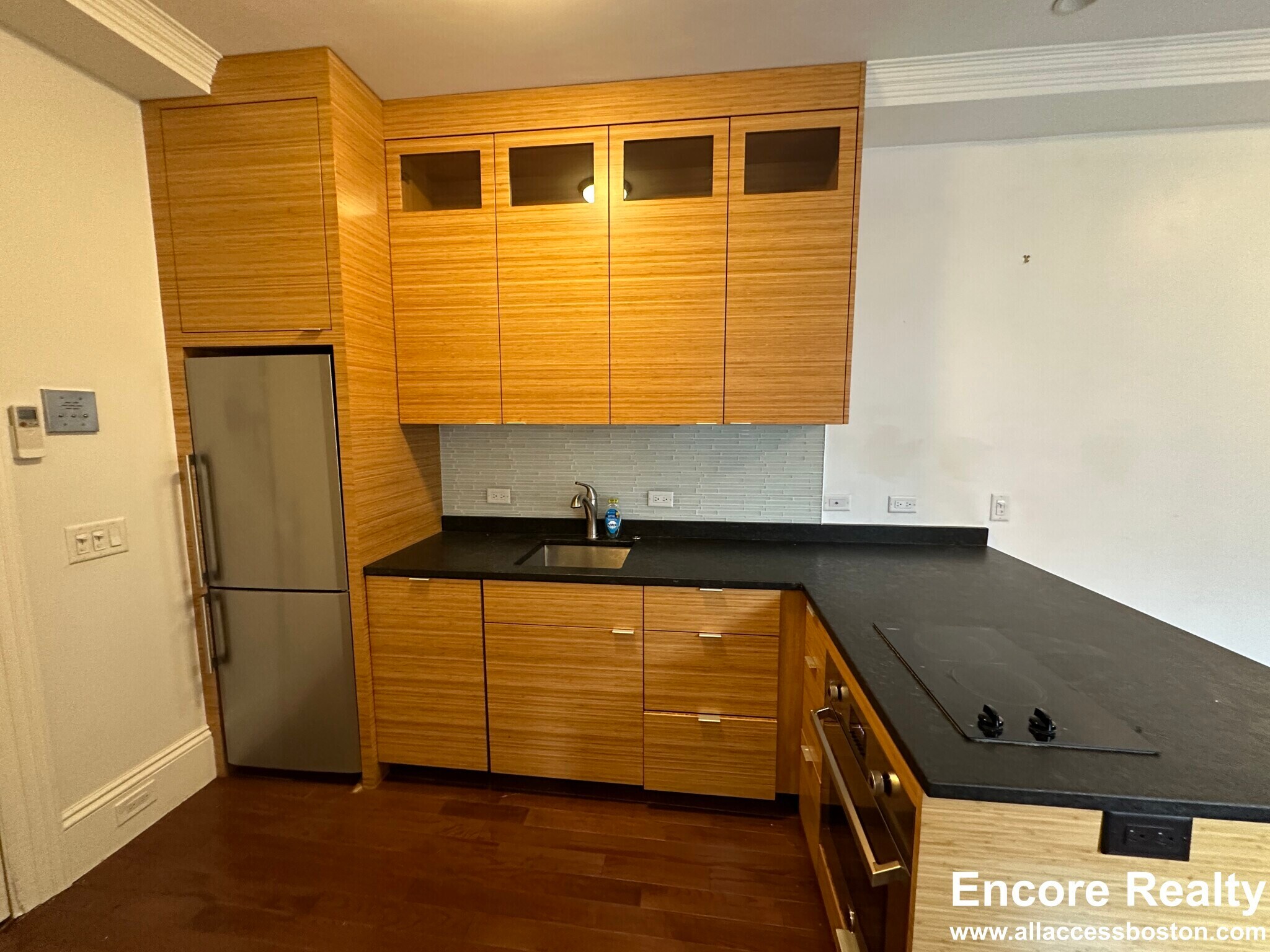 Building Photo - 98 Myrtle St