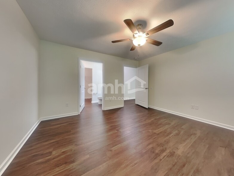 Building Photo - 97 Wooded Ridge Dr