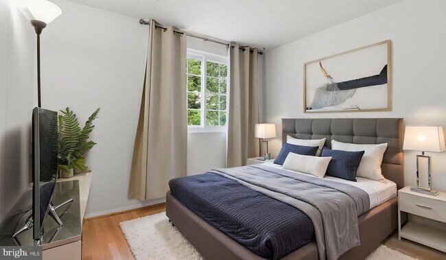 Building Photo - 7821 Fairborn Ct