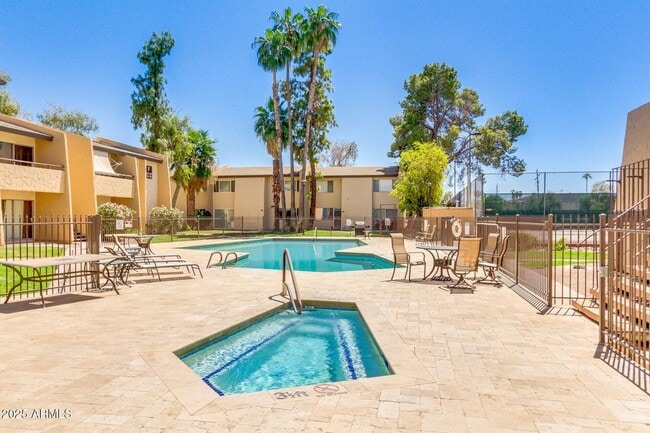 Building Photo - KE0001