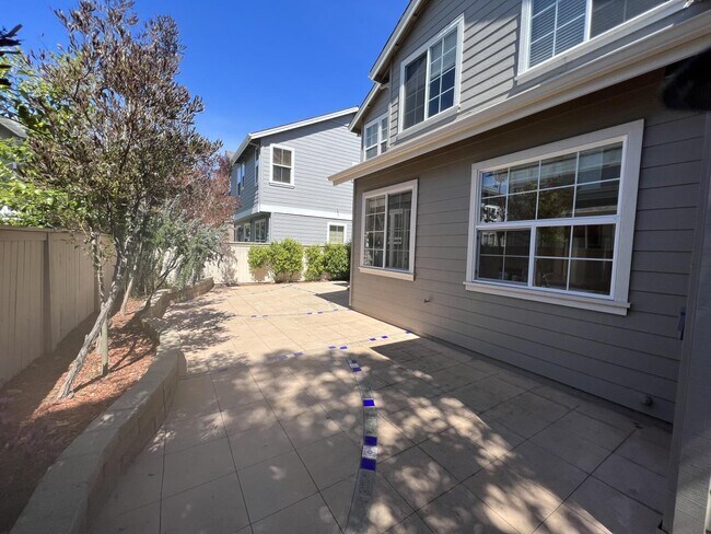 Building Photo - 603 Rockingham Ln