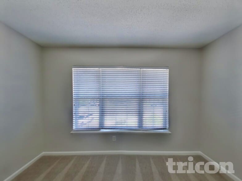 Building Photo - 12878 Dunns View Dr