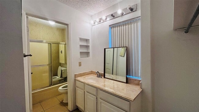 Building Photo - 12943 Leaf Glen Ln