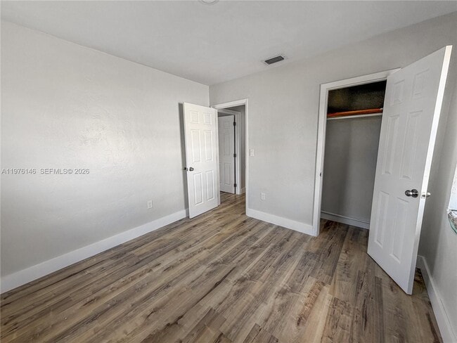 Building Photo - 5245 SW 98th Ct